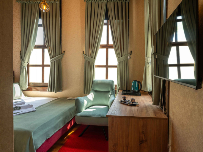 Bedroom 5, Araz White House, Mudanya