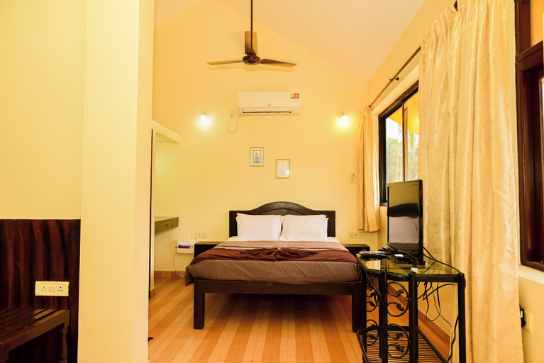 Bedroom 2, Marina Bay Beach Resort, North Goa