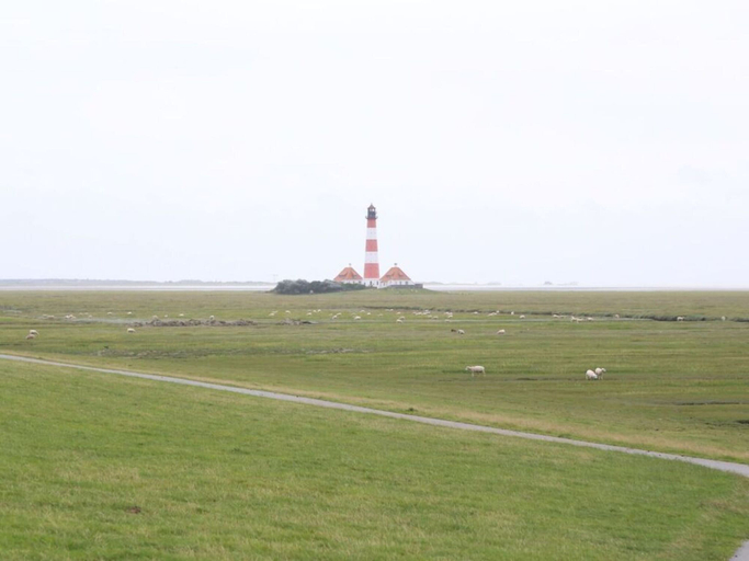 Golf, Wooden Holiday Home With a View of the Dike, Nordfriesland