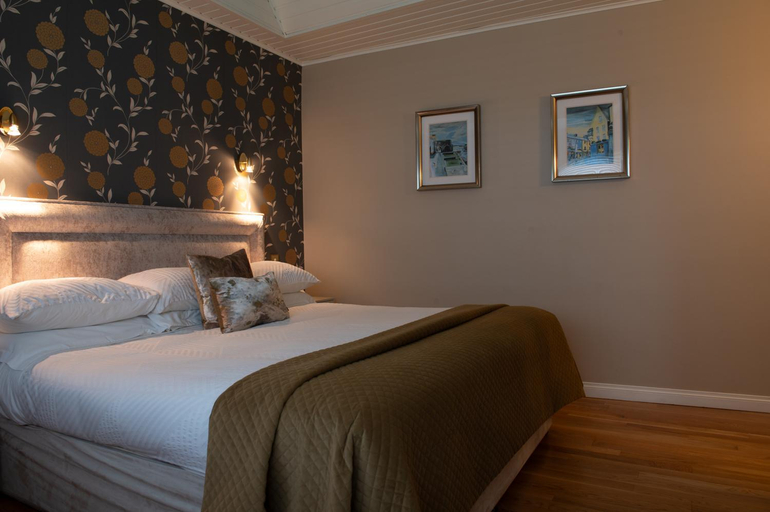 Others 4, Adare Guesthouse