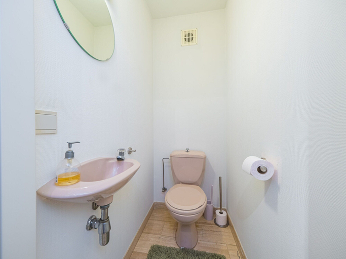 Bathroom 4, Bright Apartment With the Terrace, West-Vlaanderen