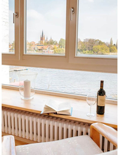 Dining 2, Bauhaus Holiday Apartment by the Lake, Potsdam-Mittelmark