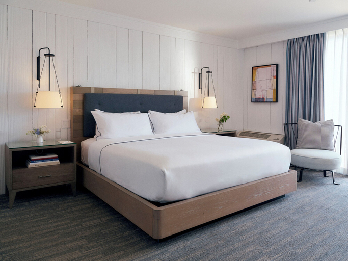 Bedroom 25