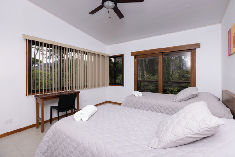 Bedroom 2, Casa Kabuae, Aguirre