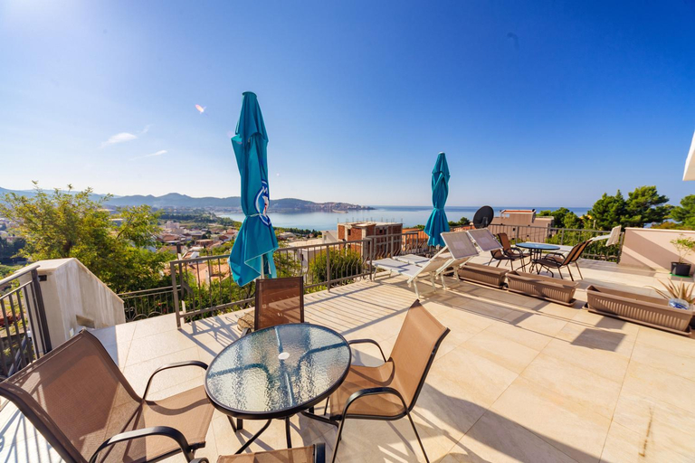 Others 3, Apartment Stojanovic