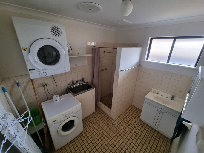 Bathroom, Ocean Beach Chalet 16, Dandaragan
