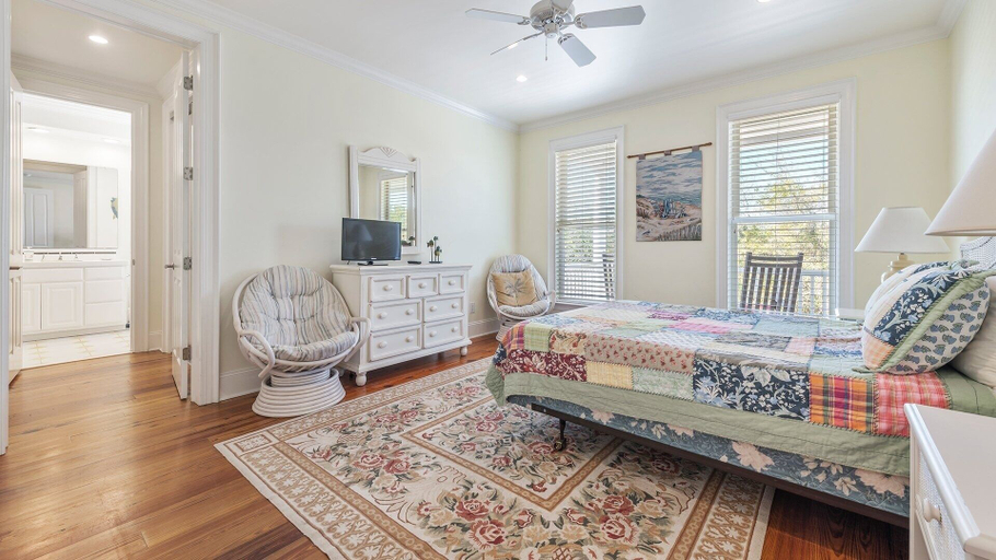 Room 2, Out Of This World Beachfront Home 6 Bedroom Home by Peace Vacations, Georgetown