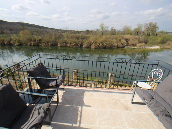 Others 5, Scenic villa with View of the Gardon River, Gard