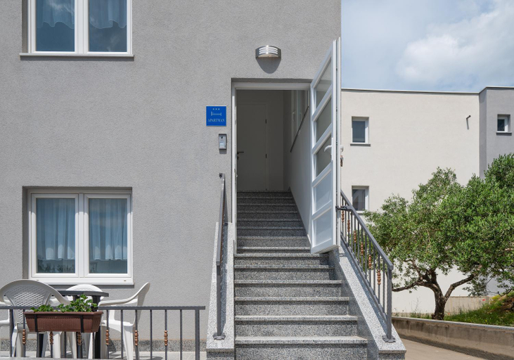 Others 2, Apartman Jasna, Makarska