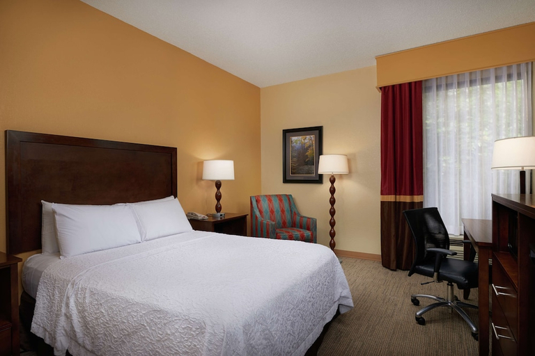 Bedroom 3, Clarion Pointe Cherokee, Swain