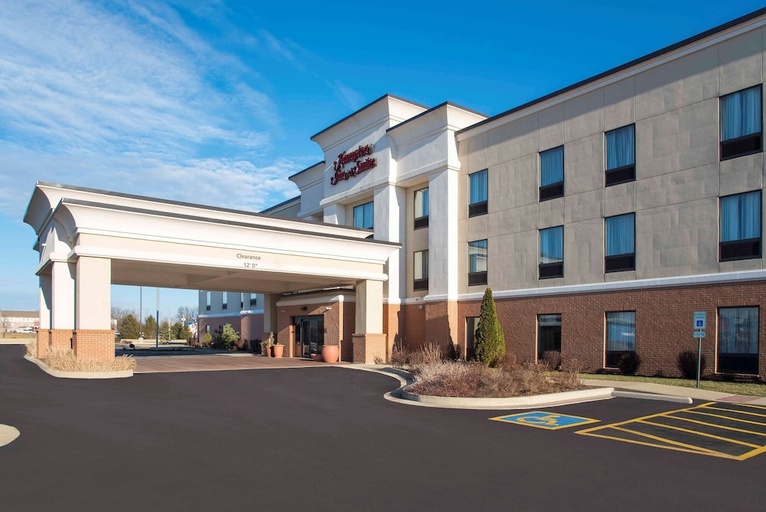 Exterior & Views 2, Hampton Inn & Suites Danville, Vermilion
