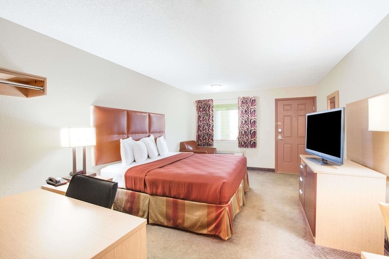 Bedroom 2, Motel6 Corpus Christi, TX - North, Nueces