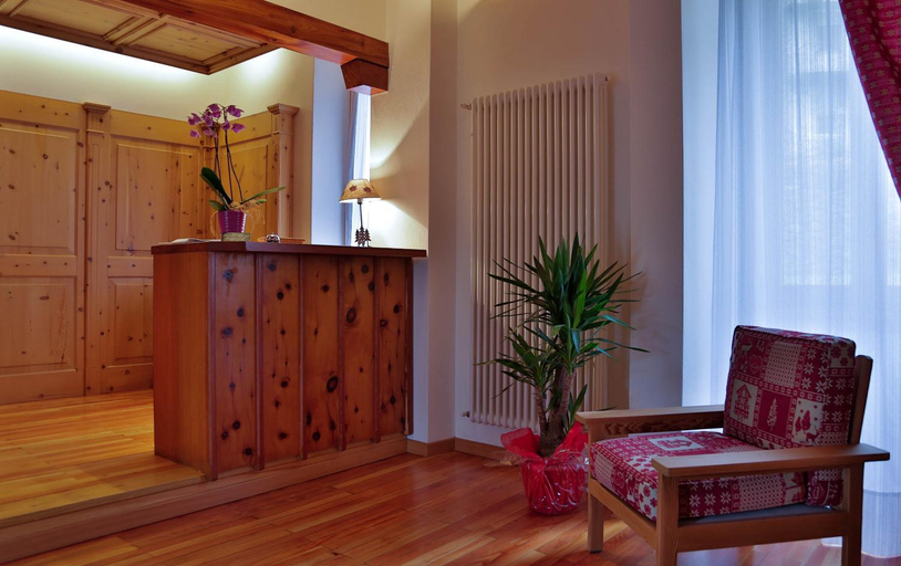 Public Area, Hotel Roseg, Sondrio