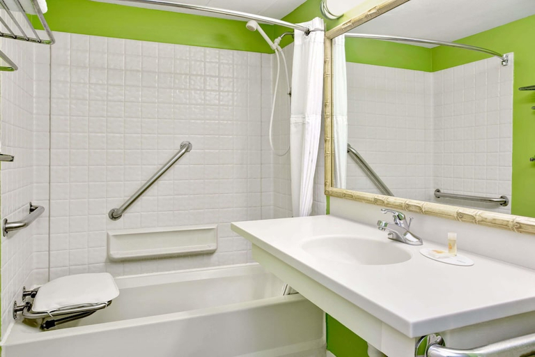 Bathroom 3, Rodeway Inn Davenport Champions Gate, Polk