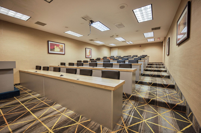 Food & Drinks 4, Quality Inn & Conference Centre Calgary - Macleod Trail, Division No. 6