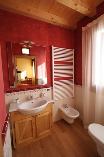 Bathroom 2, La Valdella, Treviso