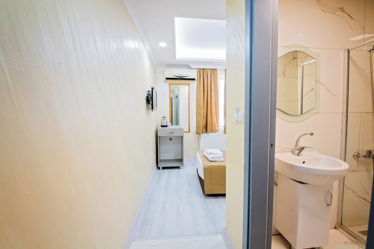 Bathroom 5, Kibele Hotel, Fatih