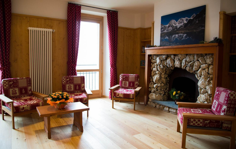 Others 4, Hotel Roseg, Sondrio