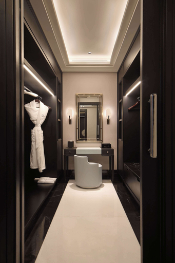 Bathroom 10