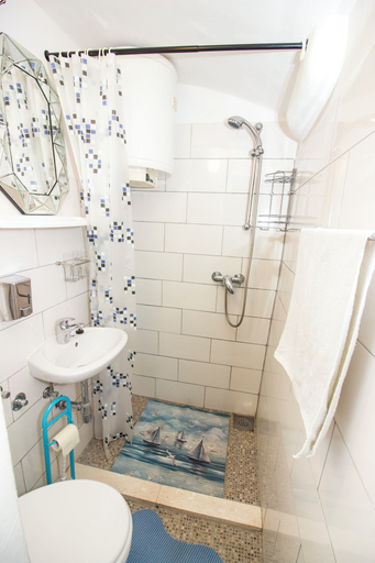 Bathroom, Apartment Barracuda, Split