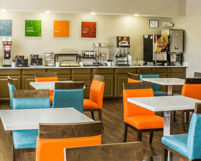 Food & Drinks 5, Comfort Inn Dunn, Harnett
