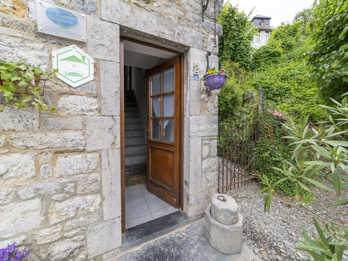 Charming Cottage in Anseremme with Fenced Garden, Namur