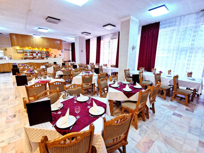Food & Drinks 4, Hotel Muncel Baile Felix, Sanmartin