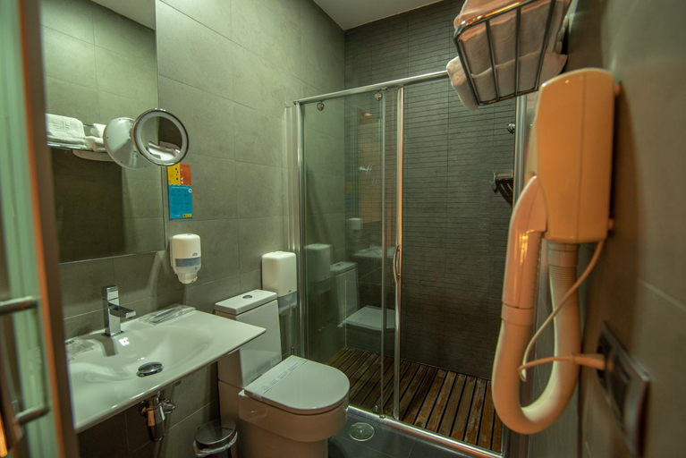 Bathroom 4, Hotel Los Nardos, Cádiz