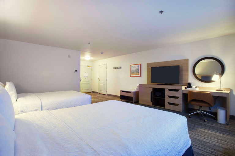 Bedroom 3, Hampton Inn & Suites Mountain Home, Elmore