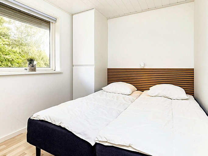 Bedroom 4, 8 Person Holiday Home in Vaeggerlose, Guldborgsund