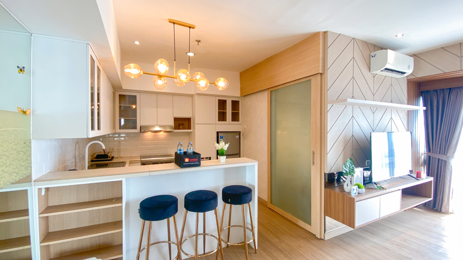 Dining Room 10