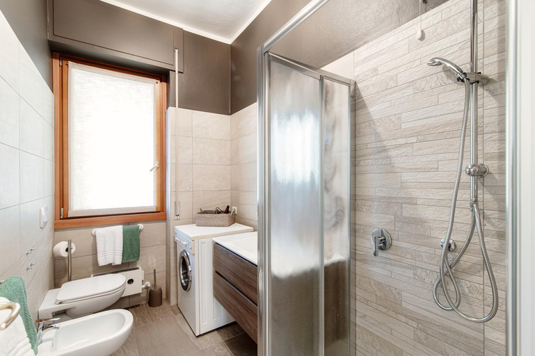 Bathroom 3, Cernobbio Garden View, Como