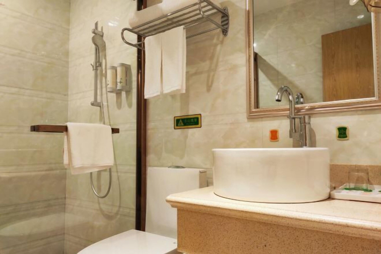 Bathroom 3, Xin Zhenhao Business Hotel, Shantou