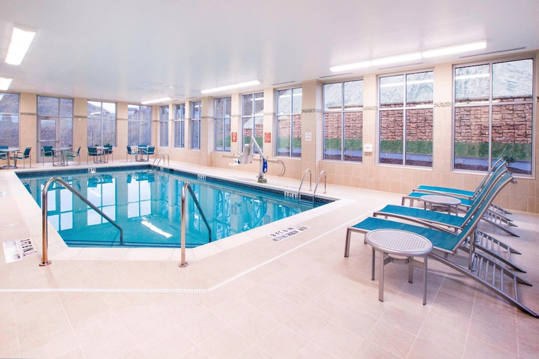 Sport & Beauty 5, TownePlace Suites by Marriott Pittsburgh Cranberry Township, Butler