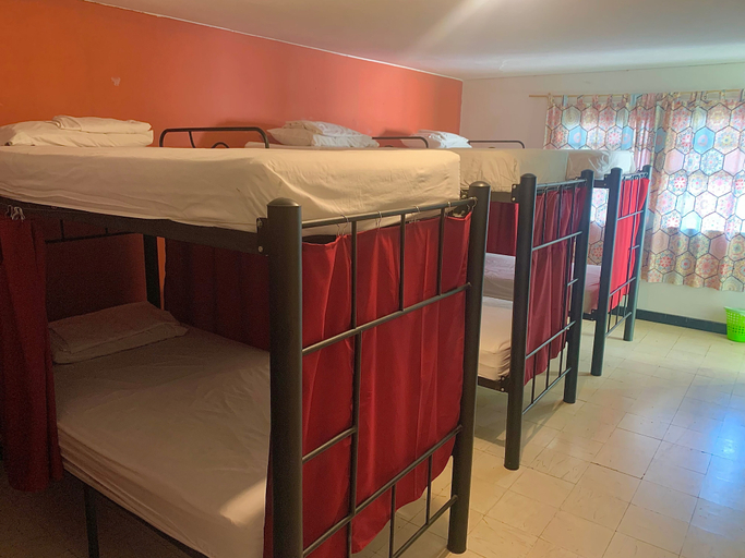 Bedroom 4, The Pelican Larry Hostel, Santiago de Cali