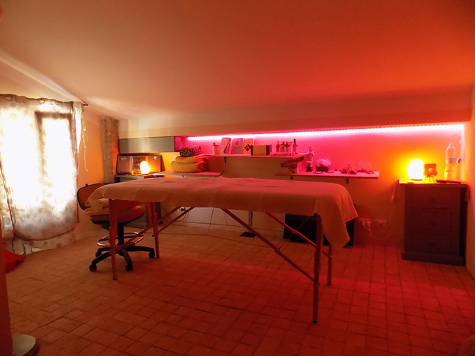 Others 5, Relais Ca del rio, Bologna