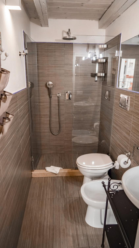 Bathroom, Karen House B&B, Bari