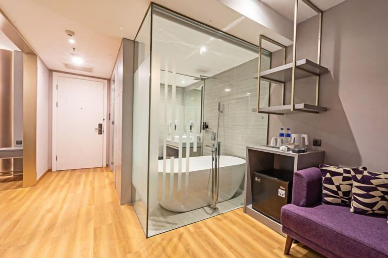 Bathroom 27