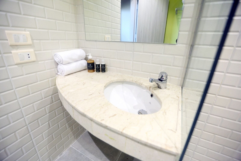 Bathroom, Cozy Apartment in the heart of Maadi, Al-Ma'adi