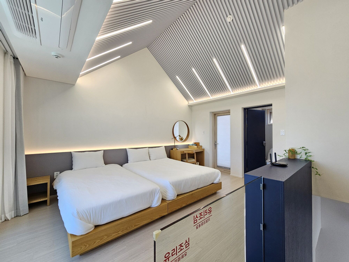 Bedroom 19