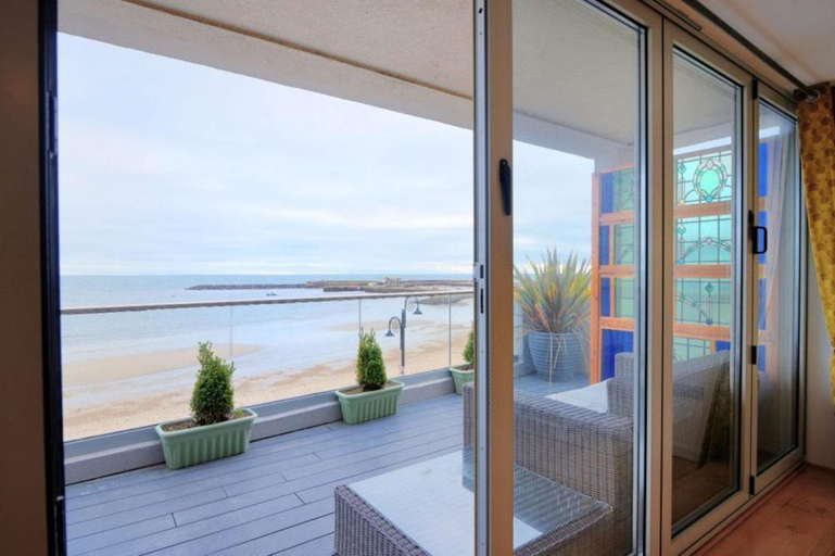 Others 5, Largigi offering two amazing panoramic sea front apartments, Dorset
