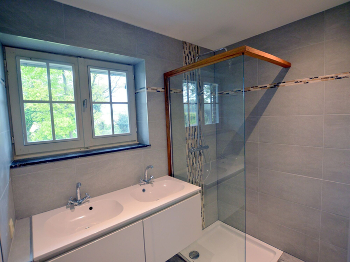 Bathroom 3, Cozy Holiday Home in Polleur With Sauna, Liège