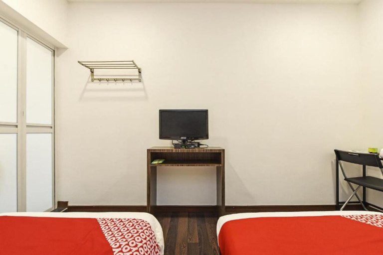 Others 4, 4S Hotel, Muar