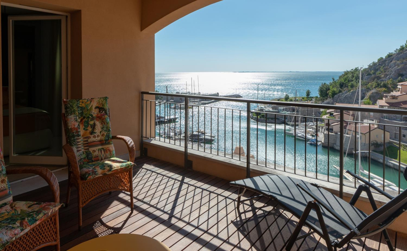 Others 3, Portopiccolo Avolare Apartments in Borgo, beach included, Trieste