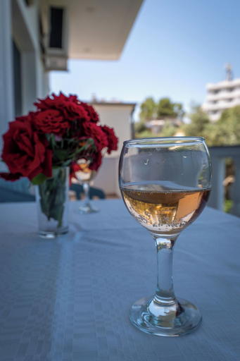Food & Drinks, Vila Vasili, Sarandës