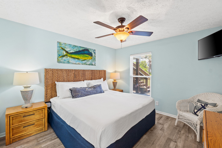 Bedroom 2, Bahama West by Panhandle Getaways, Bay