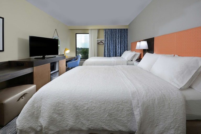 Bedroom 3, Hampton Inn & Suites Greenville/Spartanburg I-85, Spartanburg