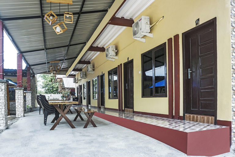 Exterior & Views 2, Hotel O Penginapan Dafandra Beach Near Pantai Tanjung Bira, Bulukumba