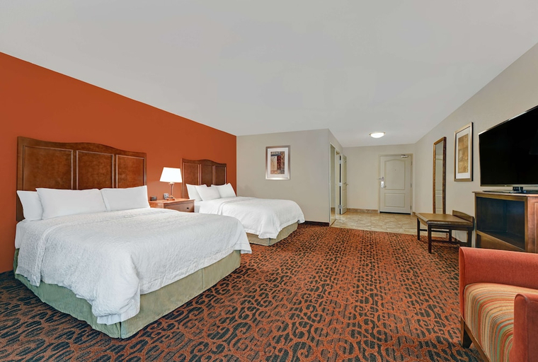 Bedroom 3, Hampton Inn Deming, Luna