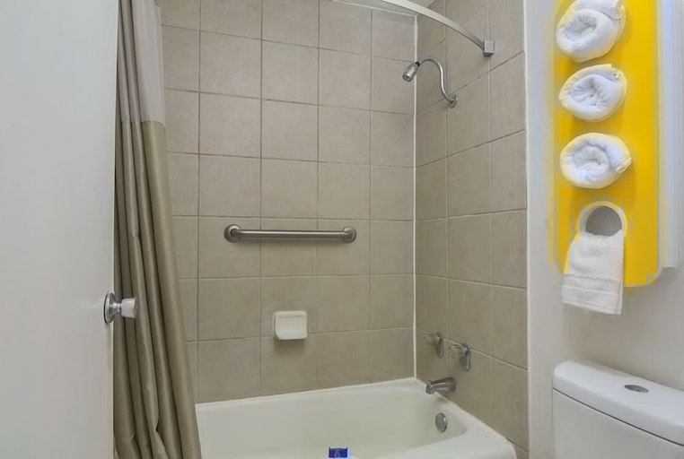 Bathroom 3, Motel6 Conyers, GA, Rockdale